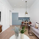 One Bedroom - Dietla 68 Street *