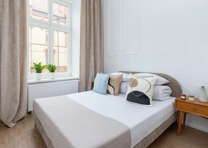 One Bedroom - Dietla 68 Street