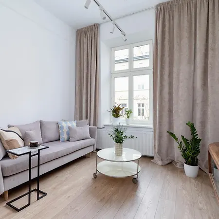 One Bedroom - Dietla 68 Street